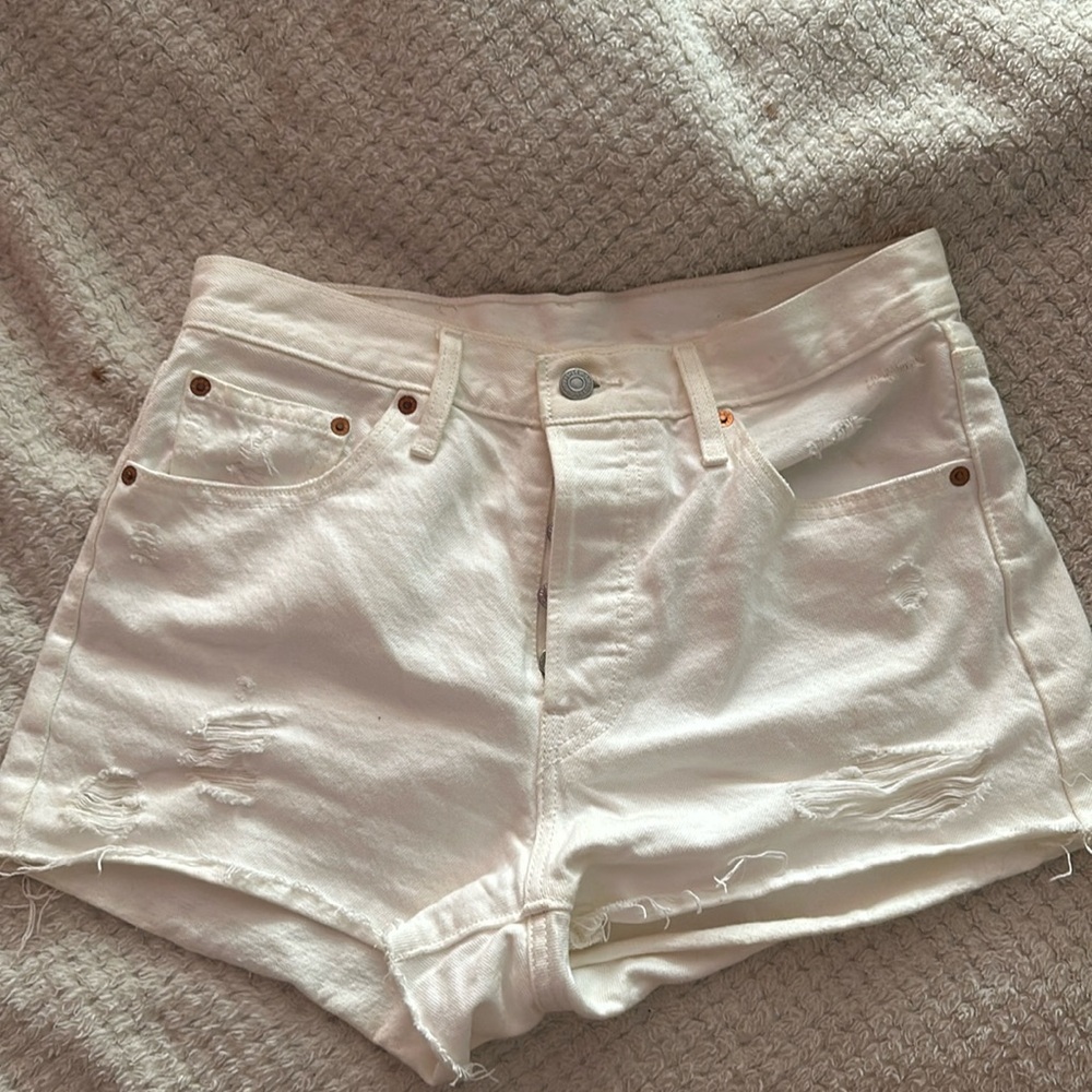 worn once white levi’s 501